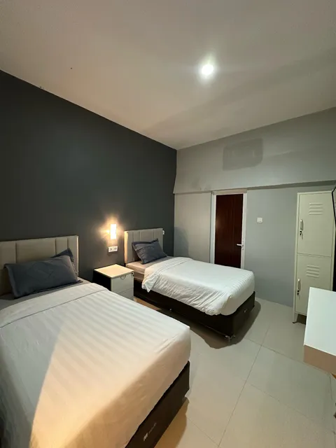 Z-HOUSE HOTEL & OFFICE