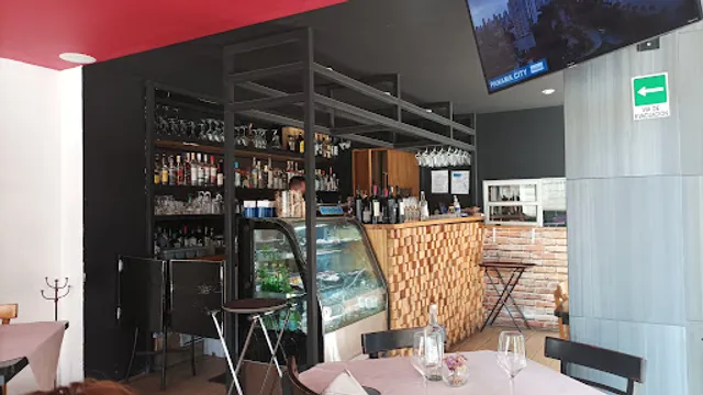 Humo Regio Cortes & Cava