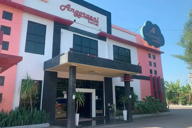 Urbanview Hotel Anggraeni Jatibarang