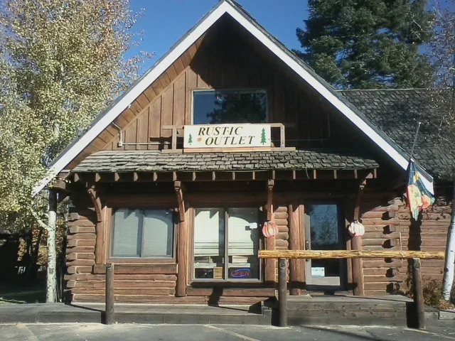 Rustic Outlet McCall