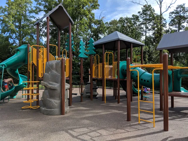 Twin Hickory Park & Recreation Center