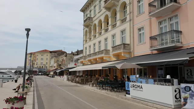 Old Town Rooms and Apartment