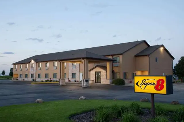 Super 8 by Wyndham Dwight