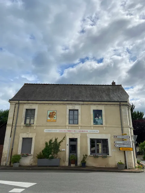 Bed & Breakfast in Touraine: The Rooms over the Aigronne River