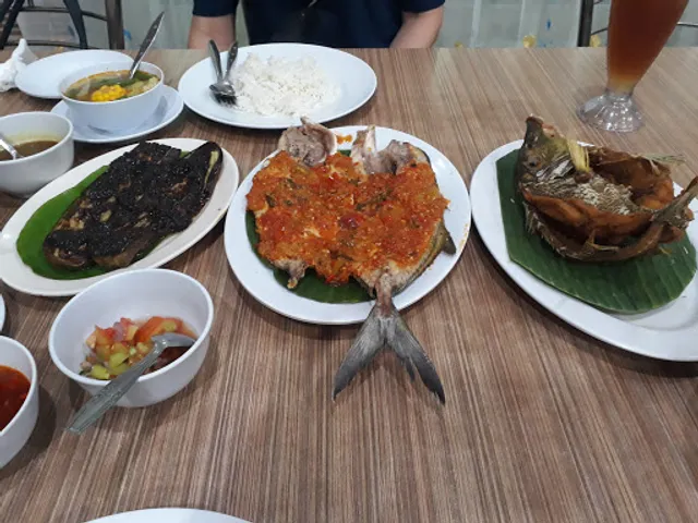 Rumah Makan & Seafood Losari