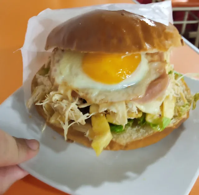 Hamburguesería "Mi Brianna"