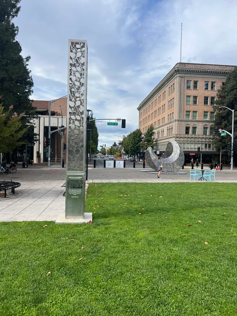 Old Courthouse Square