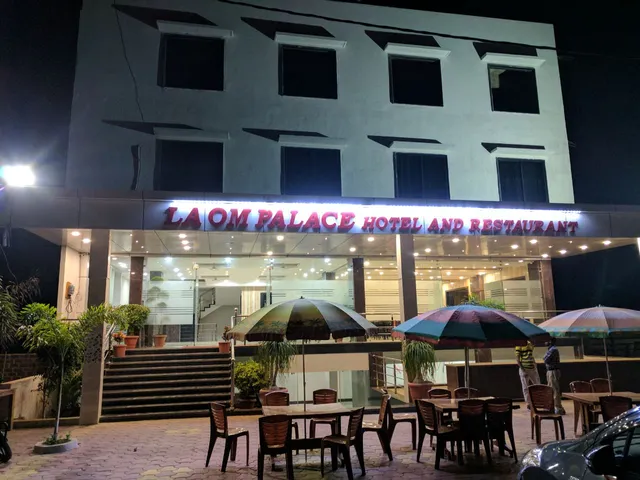 Hotel LA OM Palace