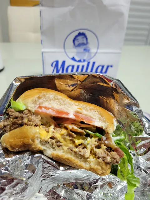 Mayllar Burger