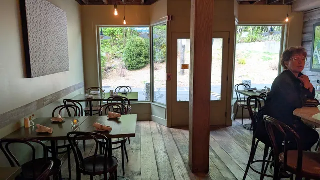 The Georgetown Owl Saloon & Restaurant