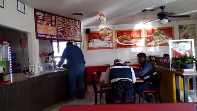 Pollo Feliz Cardenas