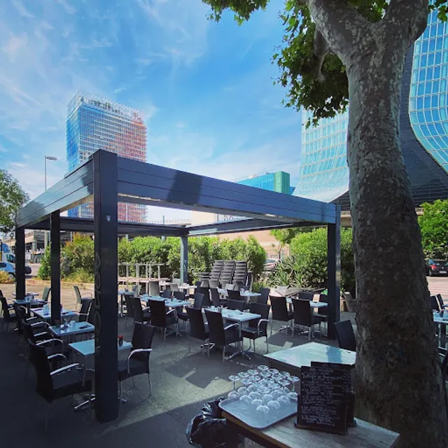 L'escale des Docks - Restaurant & brasserie bistronomique à Marseille