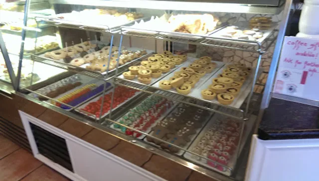 Pierross Italian Coffee, Cake & Pizza