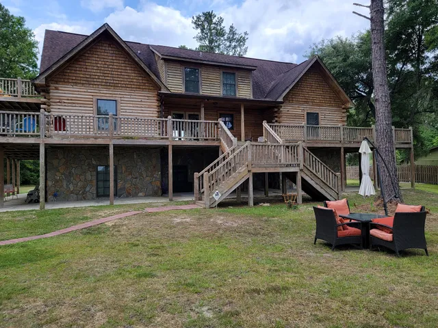 Black River Bed & Breakfast