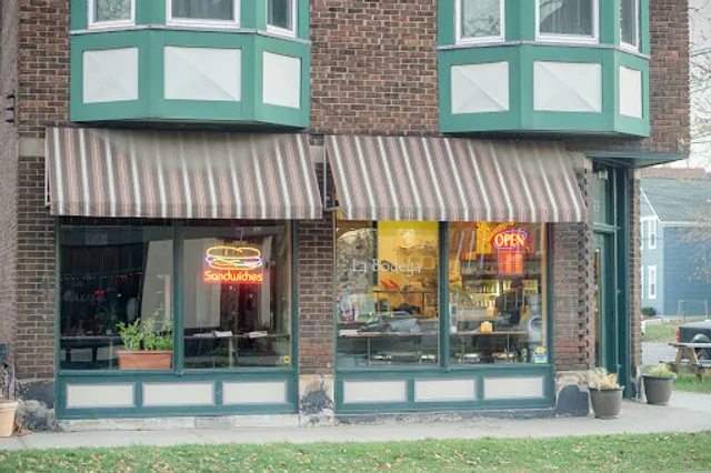 La Bodega In Tremont