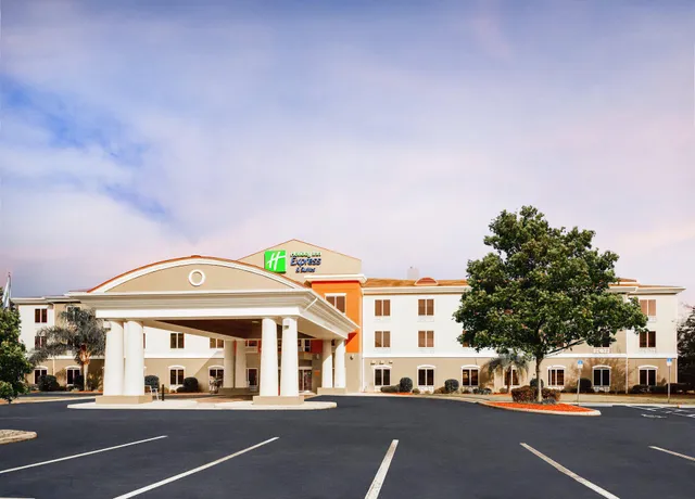 Holiday Inn Express & Suites Inverness-Lecanto by IHG