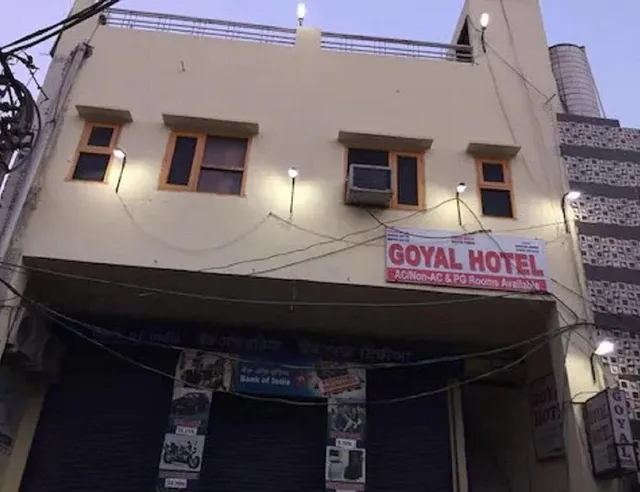OYO 61451 Goyal Hotel