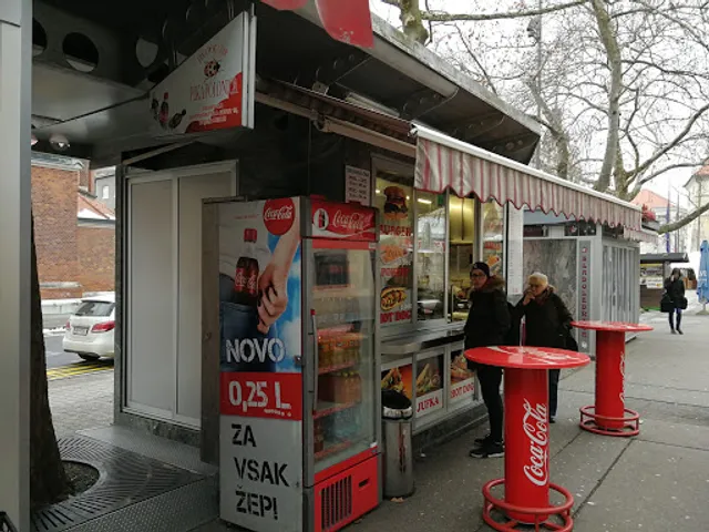 Fast food " PIKAPOLONICA "