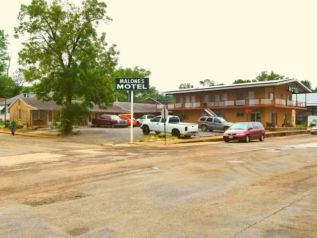 Malone's Motel