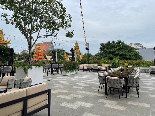 Riverview Restaurant Bar