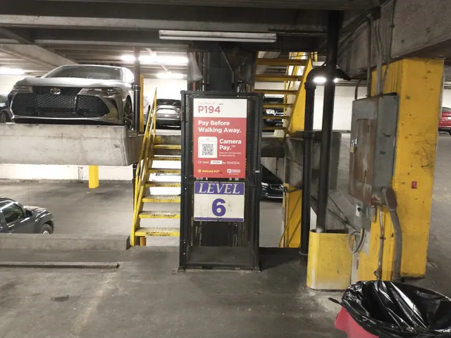 Premium Parking - P0194