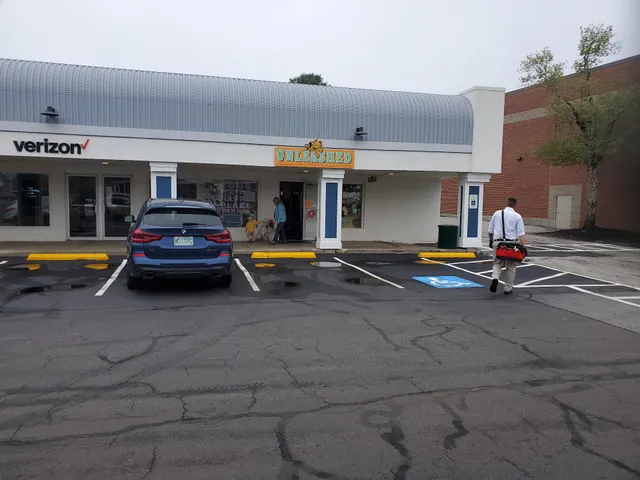 New London Shopping Center