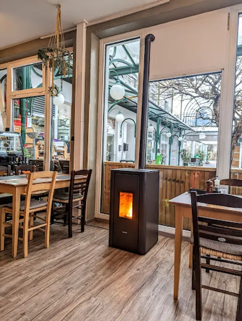 Mediterranean Wind Bistro