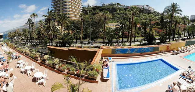 Apartamentos Palmeras Playa