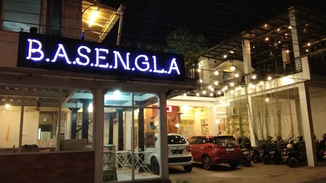Basengla Cafe