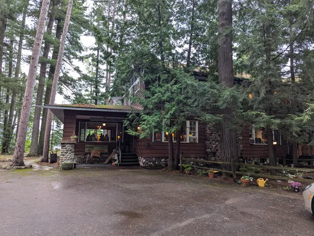 Voss' Birchwood Lodge