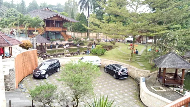 THE KULAWI VILLA AND RESORTS, CISARUA, PUNCAK