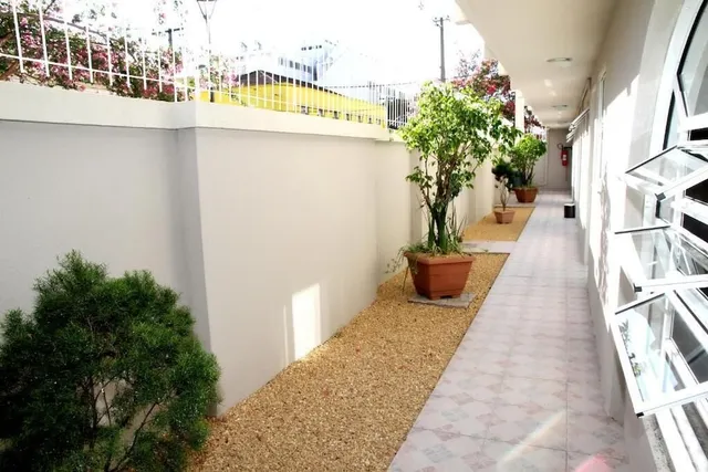 Esquina Batel Hotel Econômico