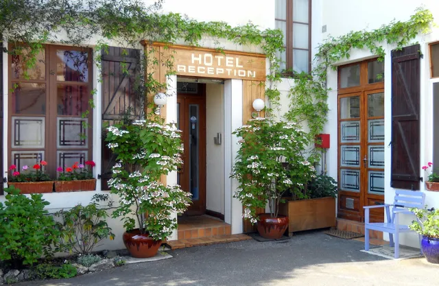 Les Rochers Chambre D'Hotes