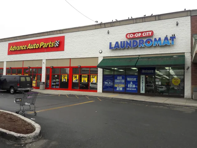 Peartree Square Shopping Plaza