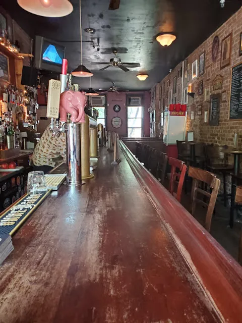 Fourth Avenue Pub