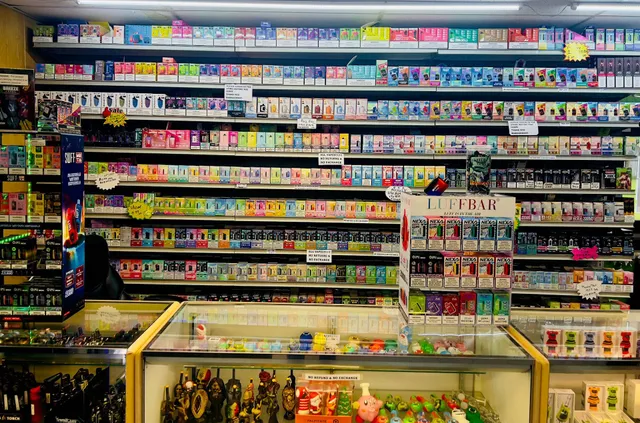 Kingston Smokers Paradise