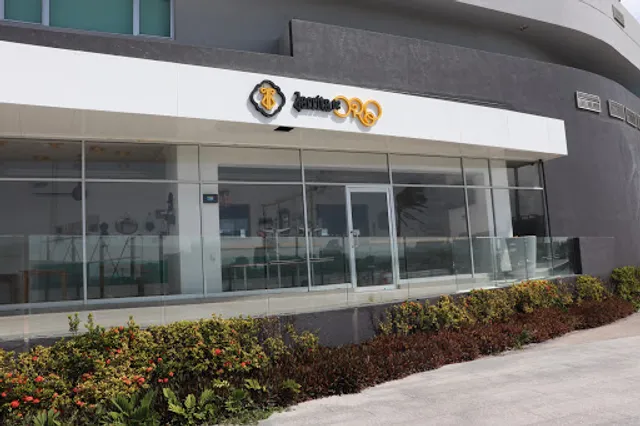 Jarrita De Oro - Punta Azul