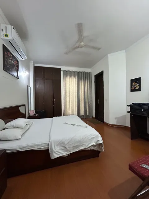 Aadarani Guest House, Green Park Extension,Delhi