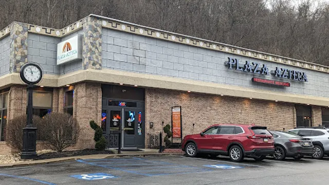Plaza Azteca Méxican Restaurant · White Oak