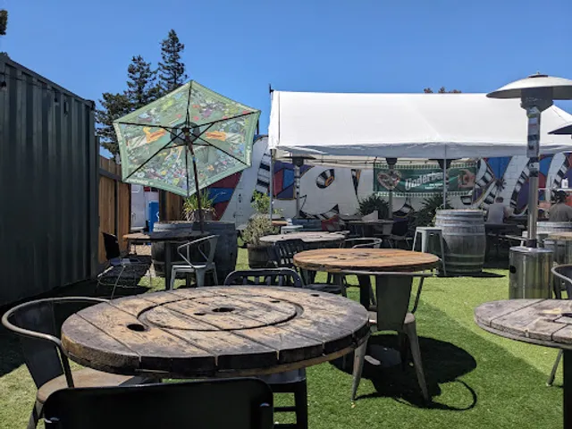 Degrees Plato Tap Room Bottle Shop & Kitchen