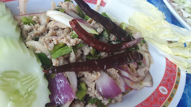 เจ๊เปิ้ล ก๊วยเตี๋ยว ตามสั่ง เกาะเสม็ด