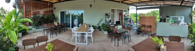 Hua Na Tropical Restaurant