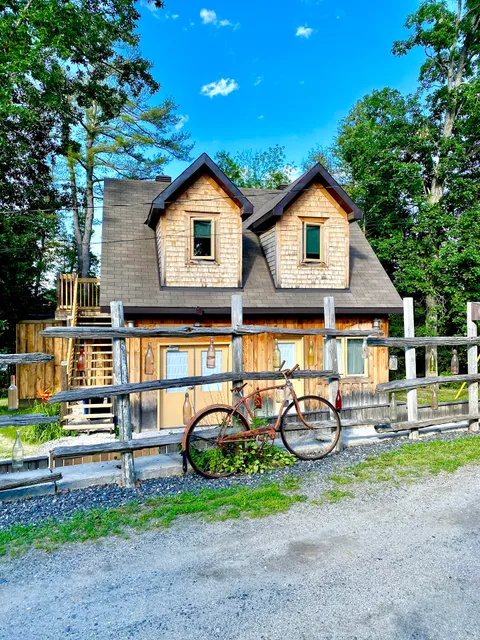 Closs Crossing Boutique Vacation Rentals