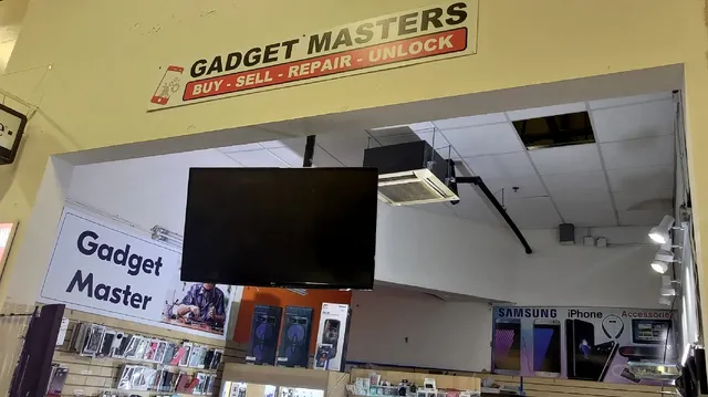 Gadget Masters Inside Heb (Repairs & Unlocking Geeks)