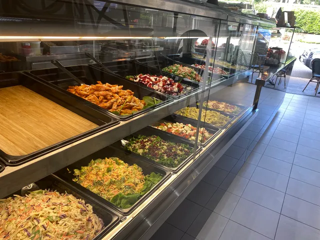 Roseville Chickens & Salads