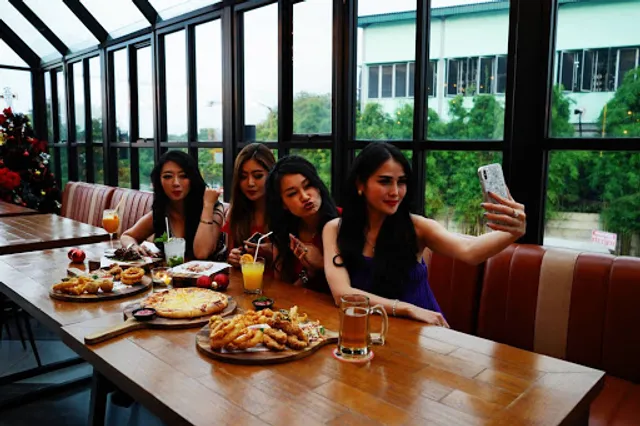 Minus Two Restaurant & Bar