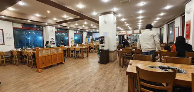 윤씨네부대찌개