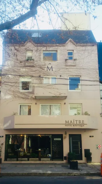 Maitre Hotel + Café
