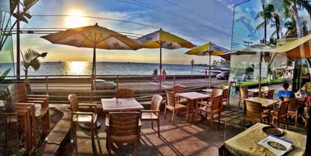 Thai Rin Restaurant & Bar