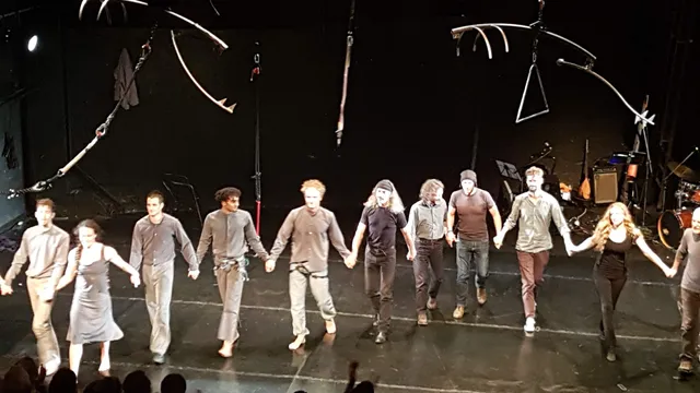 ki omos kineitai/space